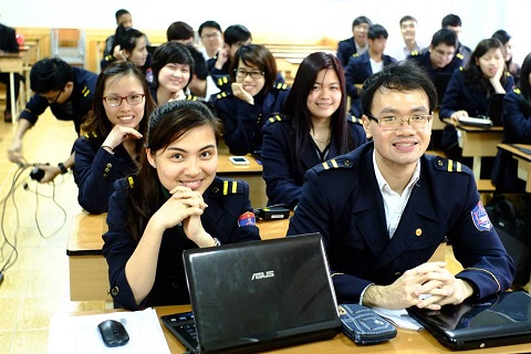 Comparative Maritime Policies và lớp học thầy Koichi Shintani (03/03/2014 – 07/03/2014)